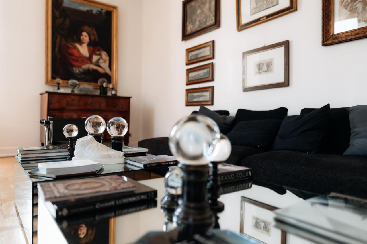 Seven Historical Suites Trieste Exterior foto